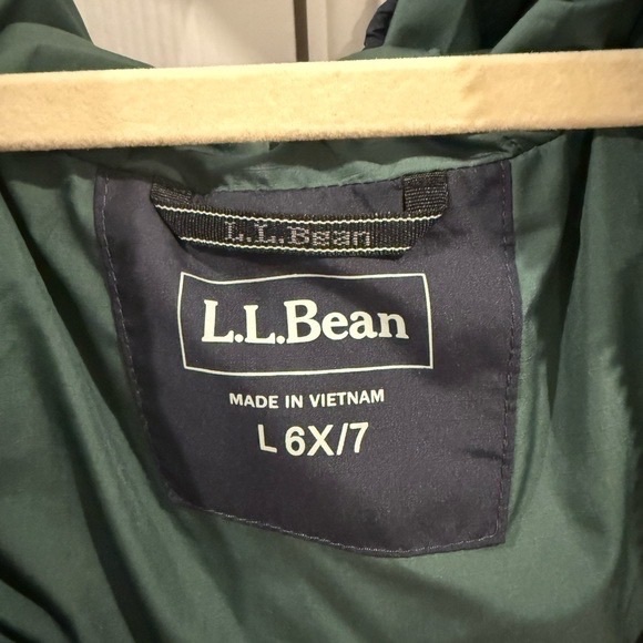 L.L. Bean Kids Dark Blue Puffer Jacket - Picture 4 of 8